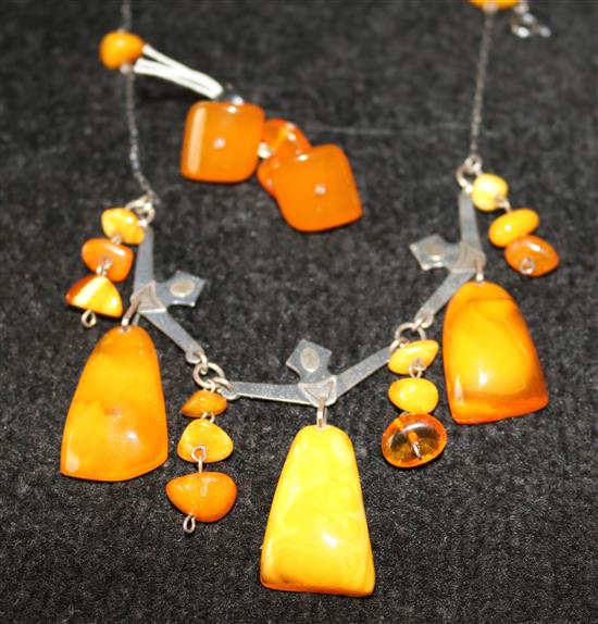 Amber collar and pair of cufflinks